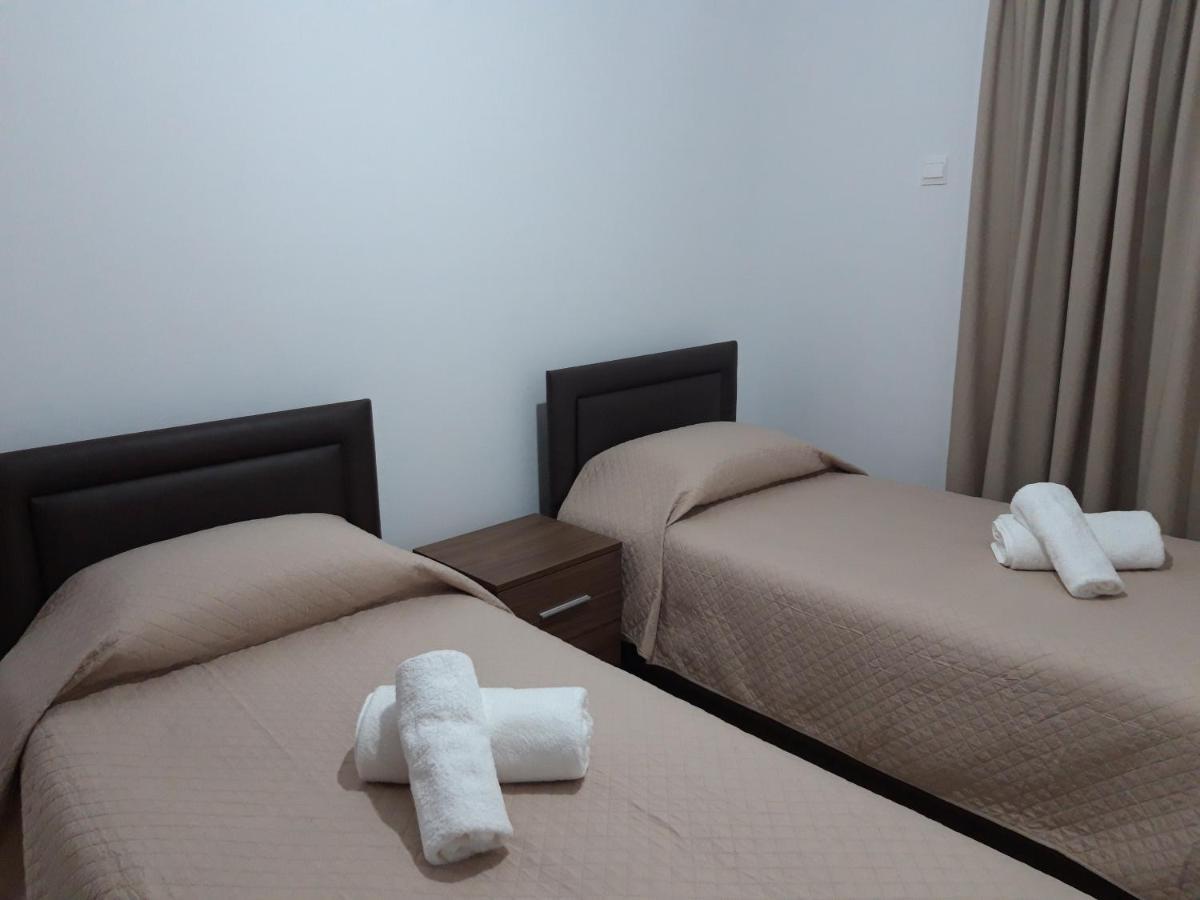 Costas Two-Bedroom Ground Floor Apartment Пафос Екстериор снимка