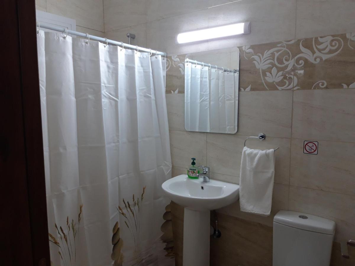 Costas Two-Bedroom Ground Floor Apartment Пафос Екстериор снимка