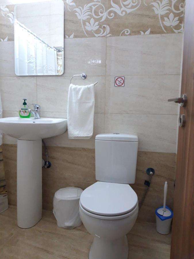 Costas Two-Bedroom Ground Floor Apartment Пафос Екстериор снимка
